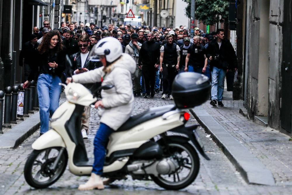 S-a lăsat cu arestări după incidentele violente de la Napoli! Anunțul făcut de poliția italiană _18