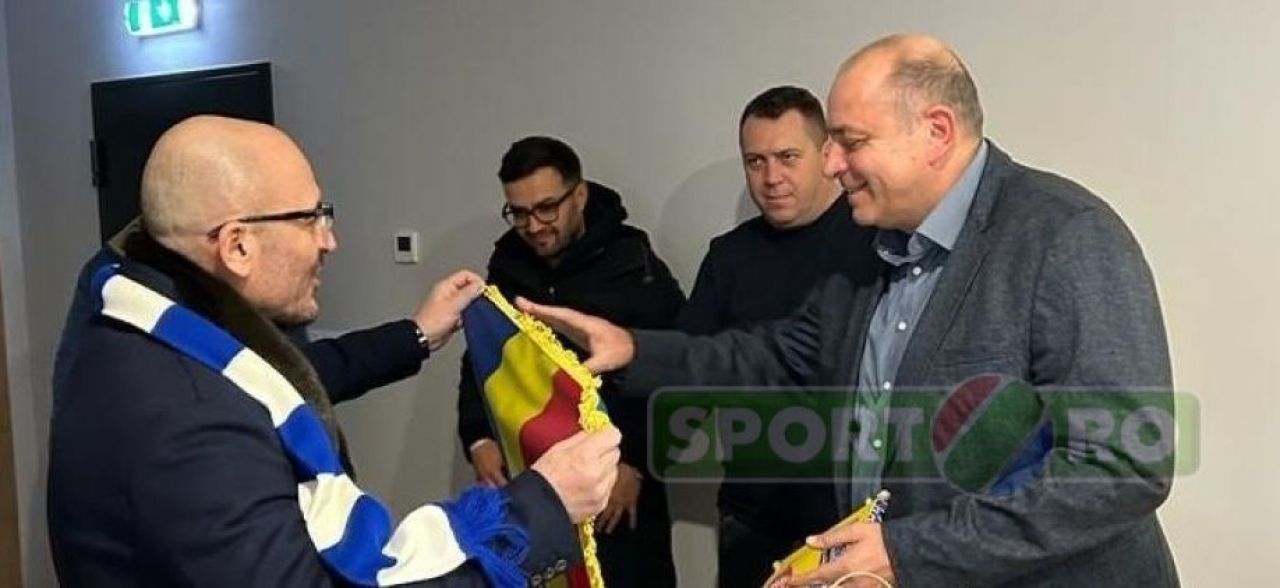 Întâlnire de gradul zero între Mititelu și Dioszegi. Gesturile făcute de cei doi la lojă_11