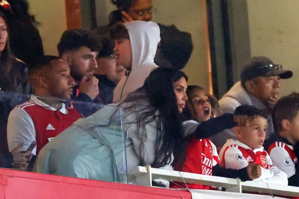 Kim Kardashian, suporter de lux la eliminarea lui Arsenal, din Europa League! Reacțiile fanilor au fost necruțătoare