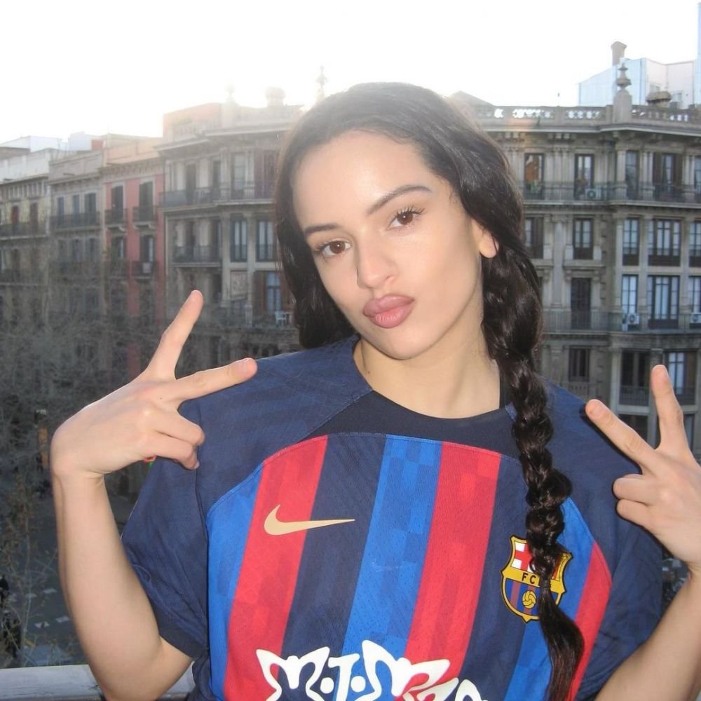 Artista adorată de toată planeta, care va fi pe tricourile Barcei în El Clasico, a dezvăluit care sunt jucătorii săi preferați_43