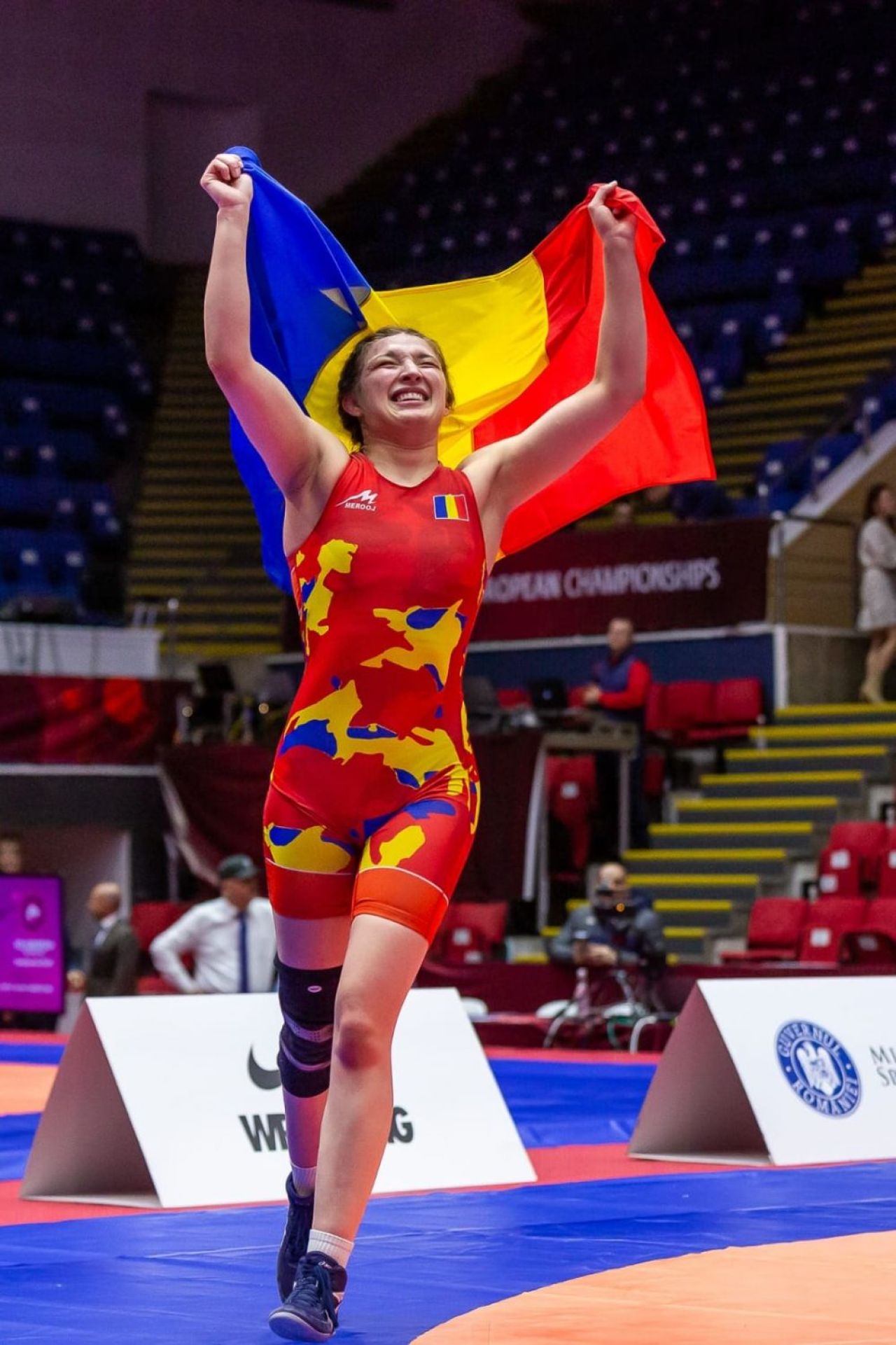 Regina Amina. Noua senzație din lupte, aur la Europeanul U23 de la București. Federația lui Răzvan Pîrcălabu, medalii pe bandă rulantă_1
