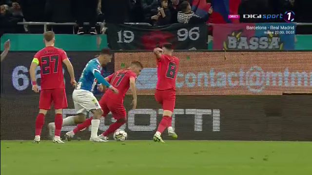 Jovan Show! Markovic i-a ridiculizat pe fundașii de la FCSB și a înscris superb _16