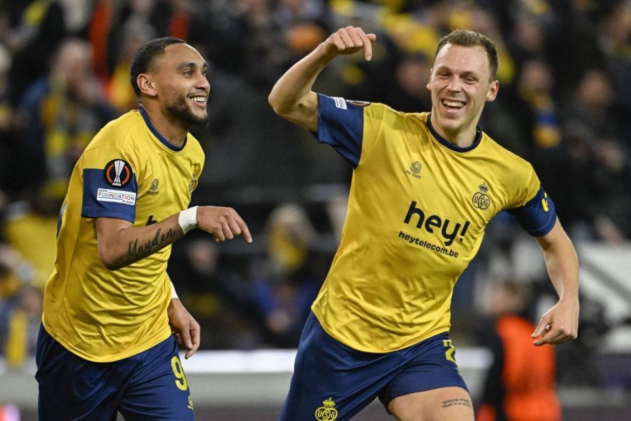 Magia fotbalului. Au stat 48 de ani în Liga 2, acum luptă în sferturile Europa League. Patronul a devenit miliardar din poker_1