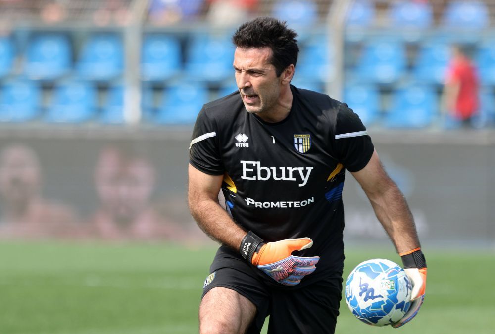 Imagini memorabile cu Cesc Fabregas și Gianluigi Buffon, adversari în Serie B: