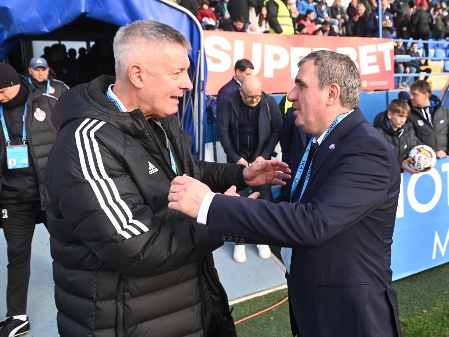 Gheorghe Hagi, apariție spectaculoasă la primul meci din play-off. Motivul pentru care a apărut îmbrăcat așa_8