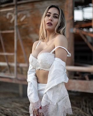 Motivația de care Napoli avea nevoie! Actrița care a promis că se dezbracă dacă se câștigă titlul! _34
