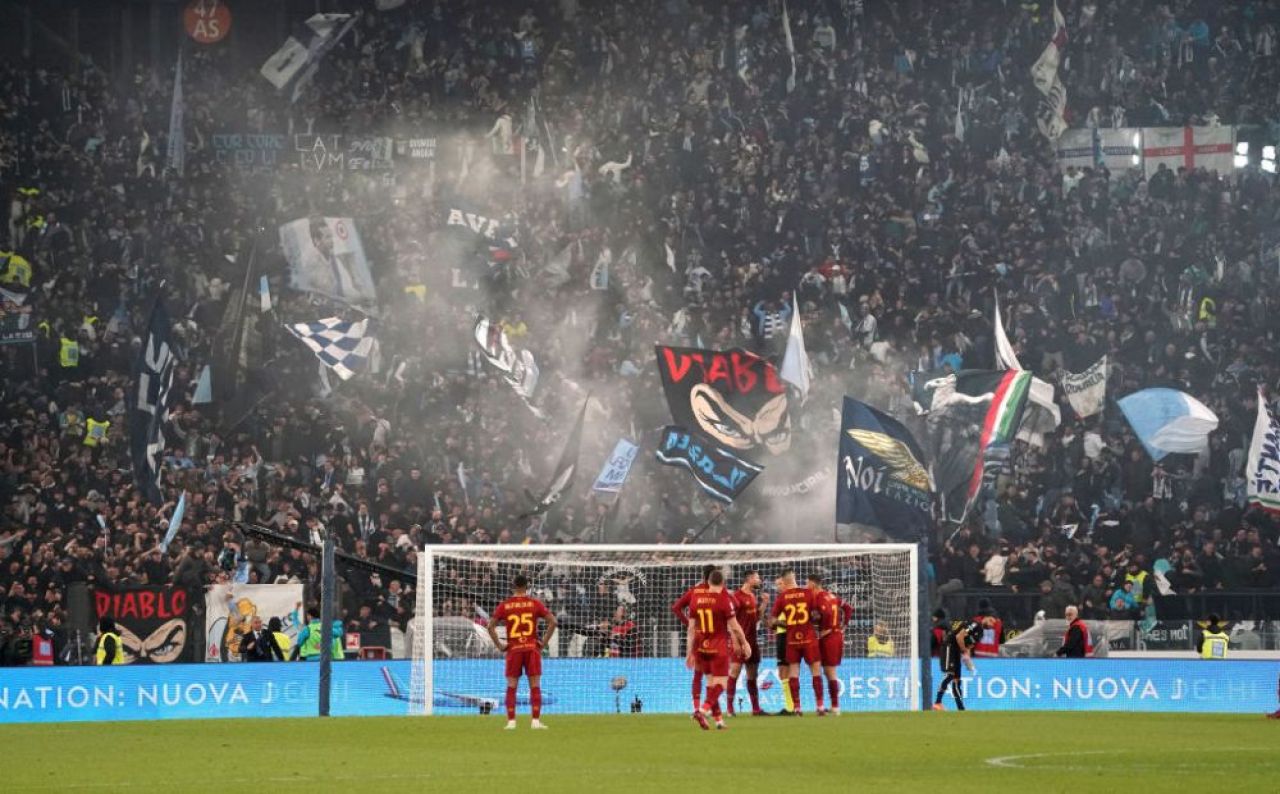Se încinge lupta pentru locul doi în Serie A! Victorie pentru Lazio în Derby Della Capitale, după un meci cu trei eliminări_1