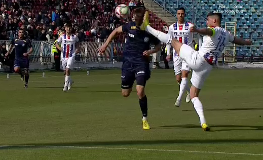 Cum arată Cătălin Itu, după ce a fost făcut KO în Oțelul - Poli Iași 1-2 _5