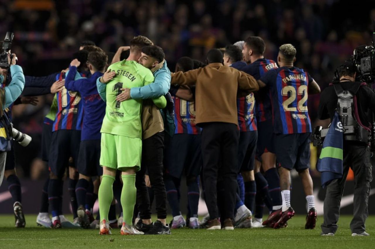 Se întâmplă și la case mai mari! Carlo Ancelotti s-a plâns de VAR după El Clasico: „Avem dubii că a fost ofsaid!” Replica a venit imediat: „E o chestie de știință!” _4