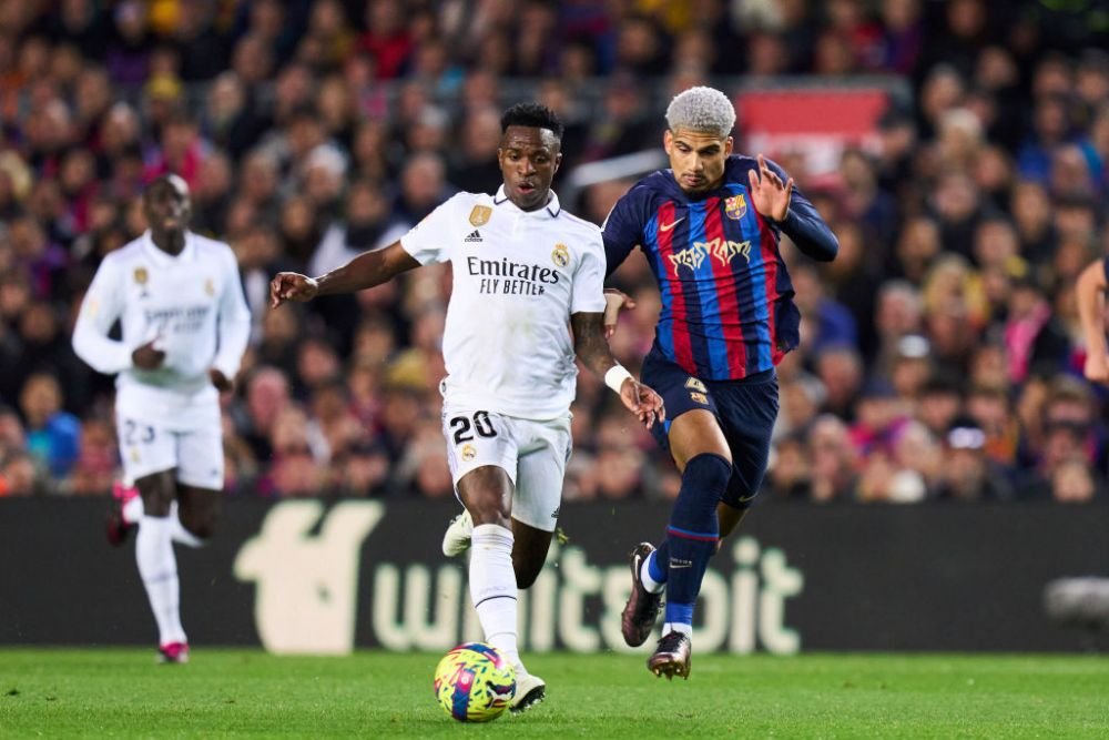 Se întâmplă și la case mai mari! Carlo Ancelotti s-a plâns de VAR după El Clasico: „Avem dubii că a fost ofsaid!” Replica a venit imediat: „E o chestie de știință!” _8