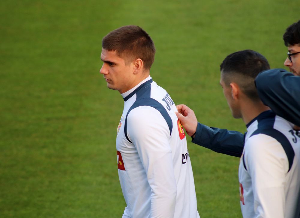 Imagini de la antrenamentul echipei naționale. Au lipsit 11 jucători, printre care toți portarii_10