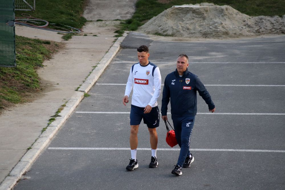 Imagini de la antrenamentul echipei naționale. Au lipsit 11 jucători, printre care toți portarii_14