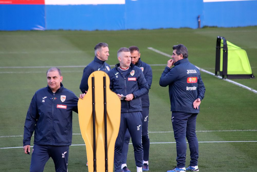 Imagini de la antrenamentul echipei naționale. Au lipsit 11 jucători, printre care toți portarii_42