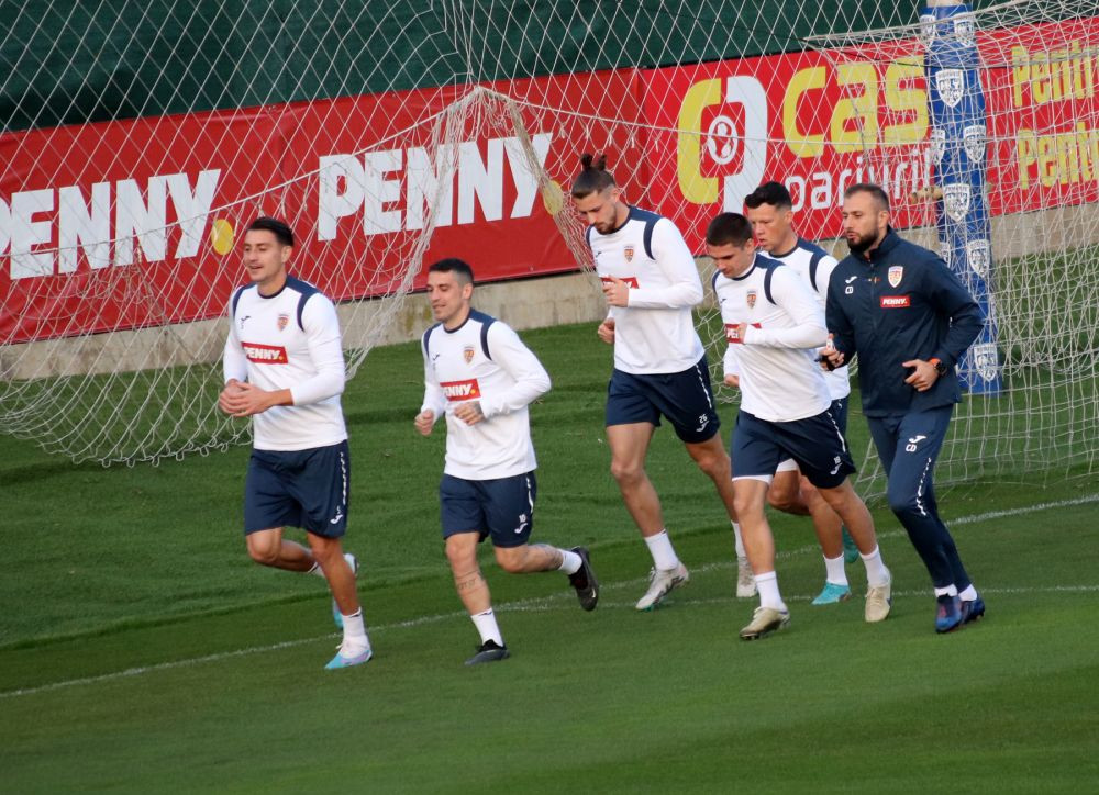 Imagini de la antrenamentul echipei naționale. Au lipsit 11 jucători, printre care toți portarii_50