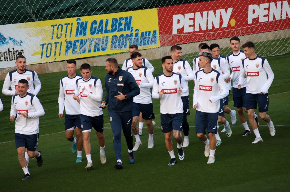 Imagini de la antrenamentul echipei naționale. Au lipsit 11 jucători, printre care toți portarii_52