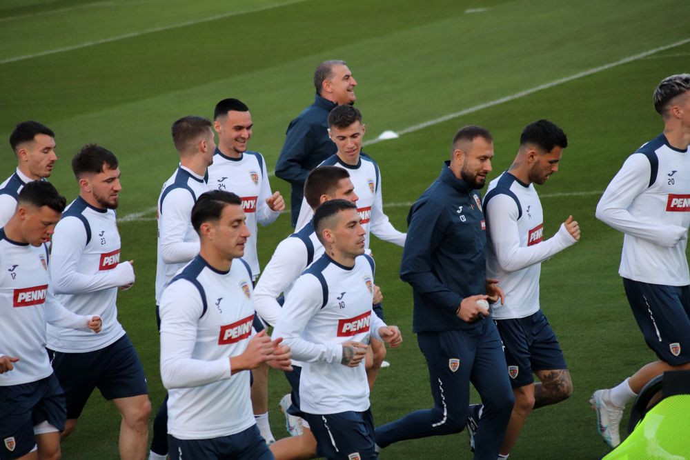 Imagini de la antrenamentul echipei naționale. Au lipsit 11 jucători, printre care toți portarii_54