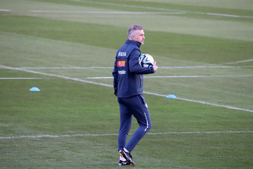 Imagini de la antrenamentul echipei naționale. Au lipsit 11 jucători, printre care toți portarii_56