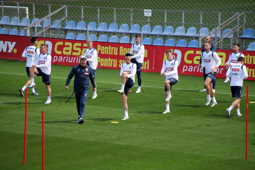 Imagini de la antrenamentul echipei naționale. Au lipsit 11 jucători, printre care toți portarii_60