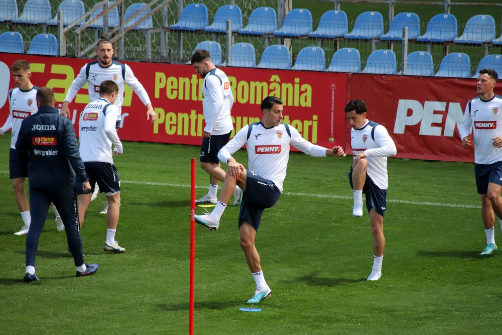 Imagini de la antrenamentul echipei naționale. Au lipsit 11 jucători, printre care toți portarii_61