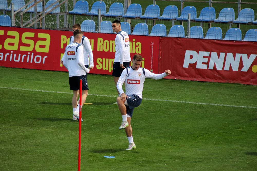 Imagini de la antrenamentul echipei naționale. Au lipsit 11 jucători, printre care toți portarii_63