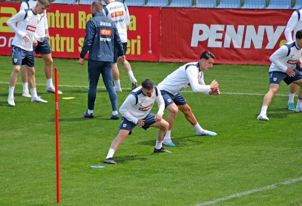 Imagini de la antrenamentul echipei naționale. Au lipsit 11 jucători, printre care toți portarii_64