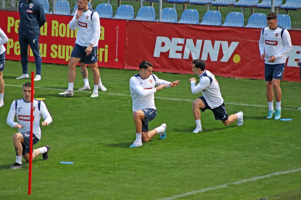 Imagini de la antrenamentul echipei naționale. Au lipsit 11 jucători, printre care toți portarii_66