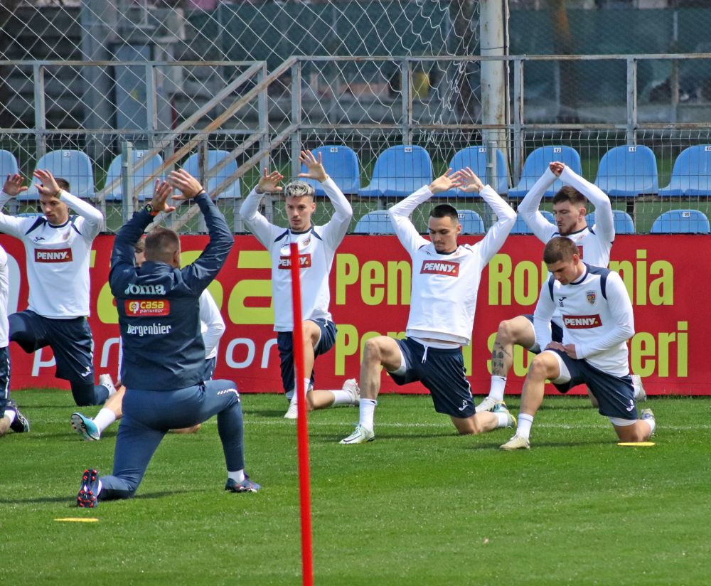 Imagini de la antrenamentul echipei naționale. Au lipsit 11 jucători, printre care toți portarii_74