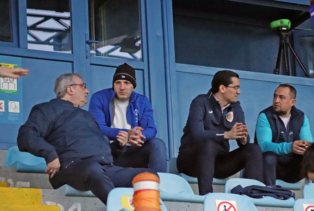 Imagini de la antrenamentul echipei naționale. Au lipsit 11 jucători, printre care toți portarii_77