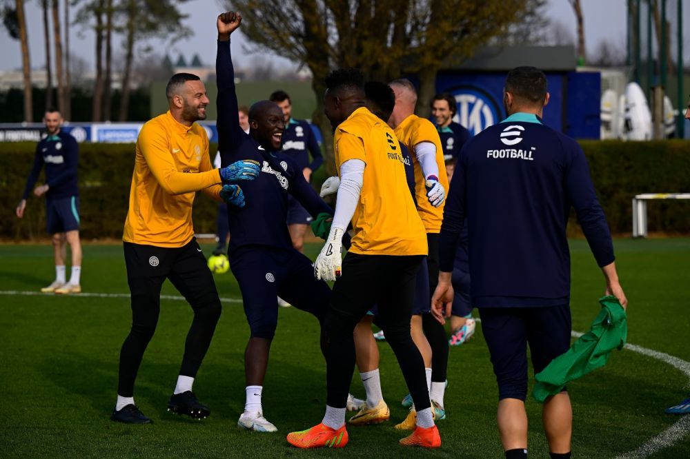 Inter Milano își poate pierde antrenorul și jumătate din lot, în vară! Pe cine vor să aducă