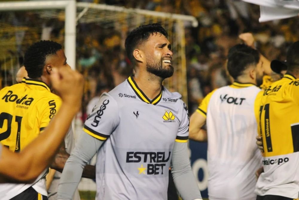 Meci nebun în Brazilia, cu nu mai puțin de 30 de penalty-uri!_3