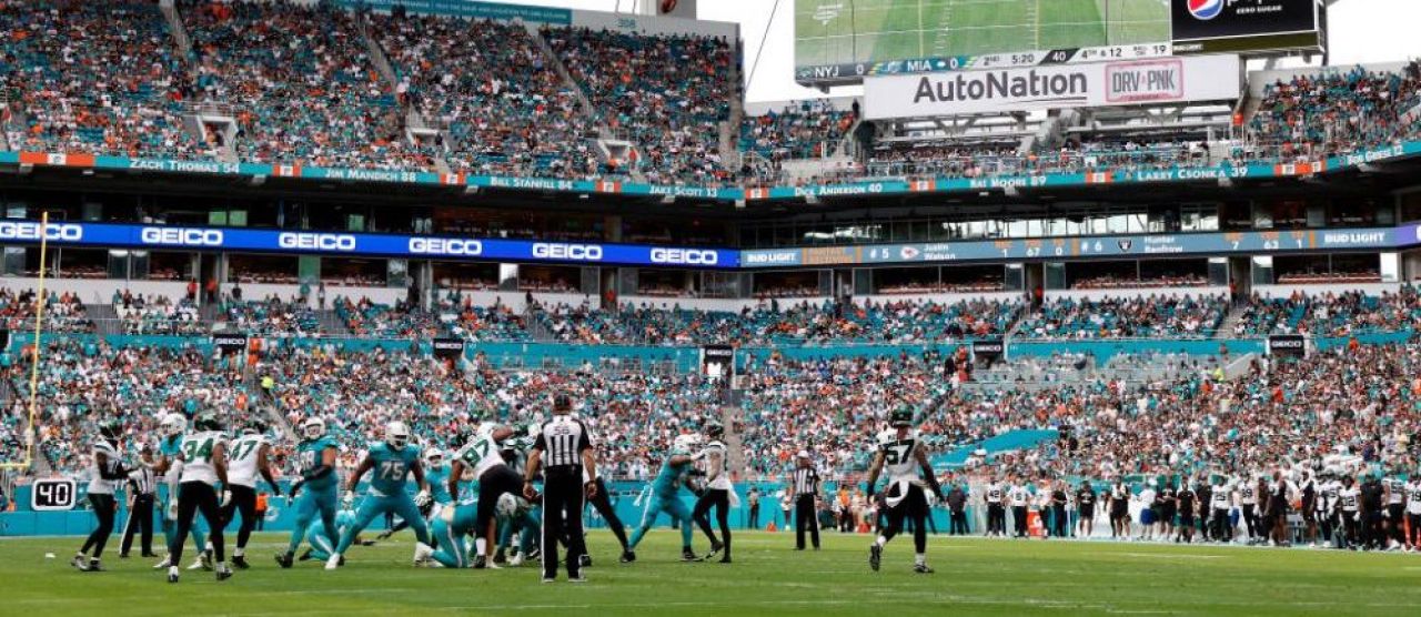 Stadion de fotbal american, transformat în arenă de tenis. Cum arată minunea logistică de la Miami _2