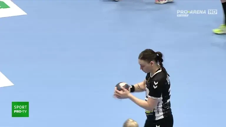 Gazdele recuperează &icirc;n partea a doua: R&acirc;mnicu V&acirc;lcea - Gloria Buzău, &icirc;n direct pe Pro Arena VOYO!