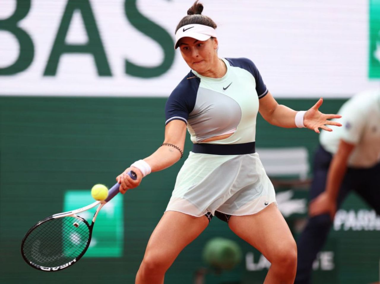 „Duelul româncelor” la Miami: Bianca Andreescu a învins-o din nou pe Emma Răducanu_3