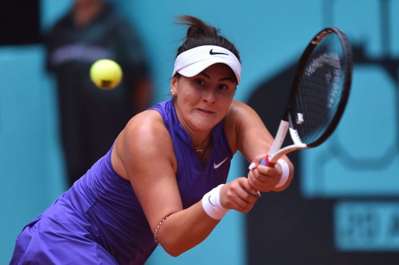 „Duelul româncelor” la Miami: Bianca Andreescu a învins-o din nou pe Emma Răducanu_14