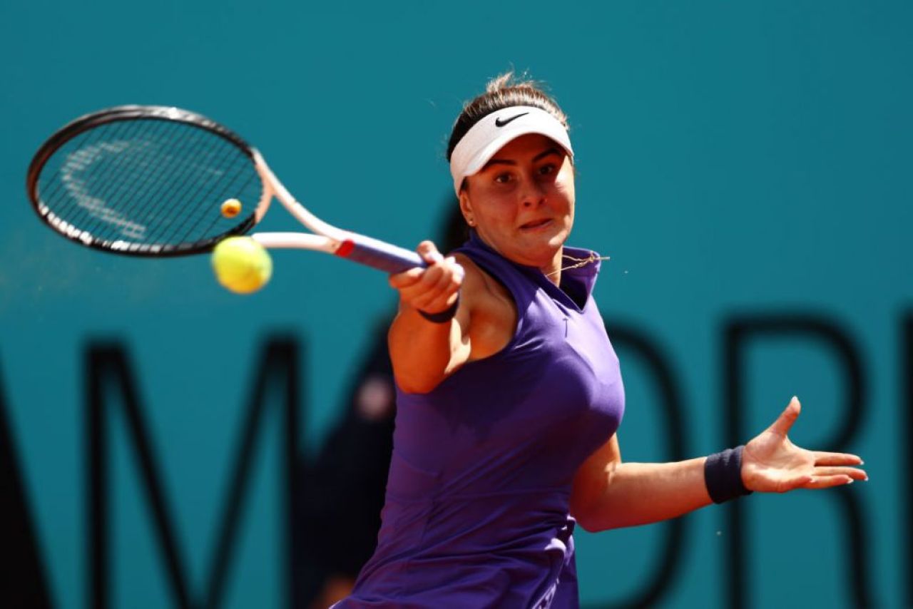 „Duelul româncelor” la Miami: Bianca Andreescu a învins-o din nou pe Emma Răducanu_15