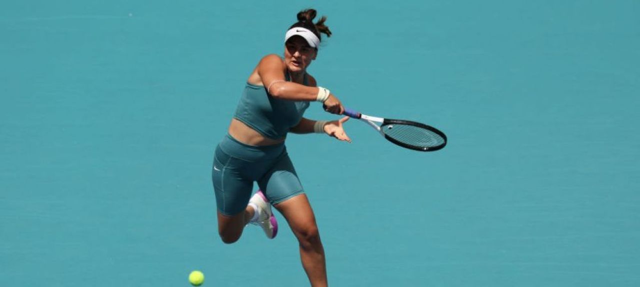 „Duelul româncelor” la Miami: Bianca Andreescu a învins-o din nou pe Emma Răducanu_40