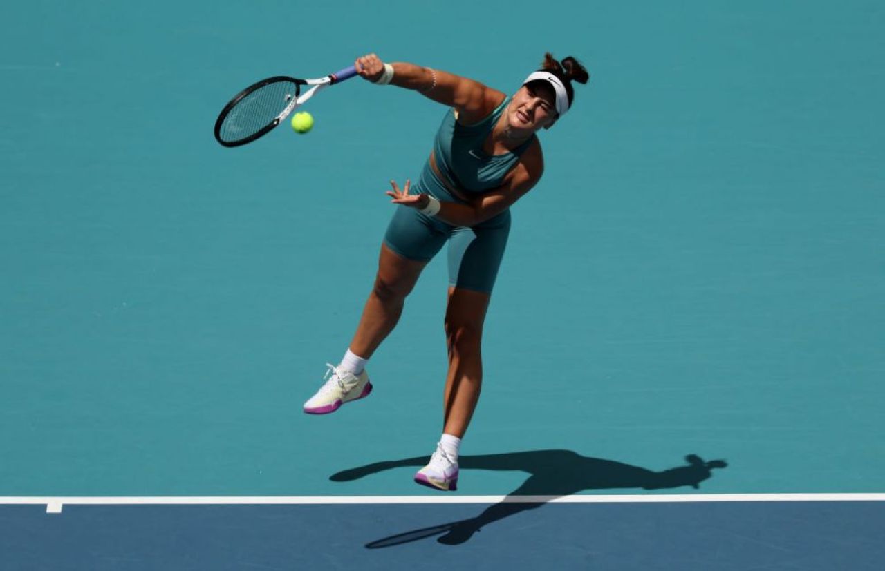 „Duelul româncelor” la Miami: Bianca Andreescu a învins-o din nou pe Emma Răducanu_41
