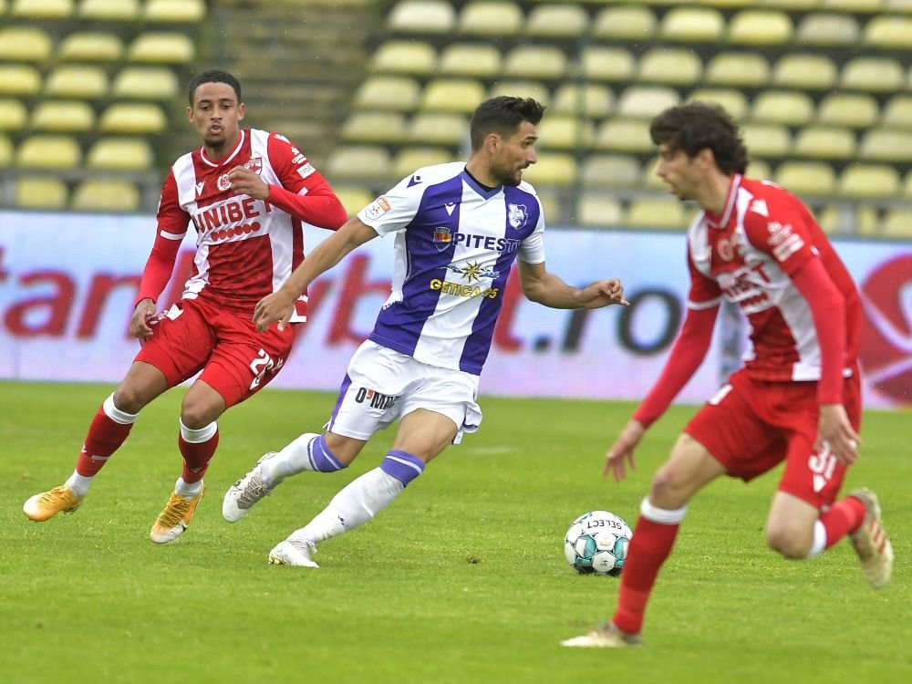 Naționala de fotbal în care peste jumătate din echipă are același nume de familie! Un fost jucător de la Dinamo, prezent și el_16