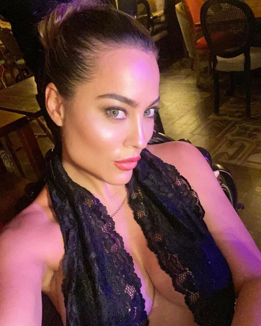 Cea mai sexy fană a lui Napoli i-a pus gând rău lui Khvicha Kvaratskhelia: „Voi avea o relație cu el!” Cum arată actrița_10