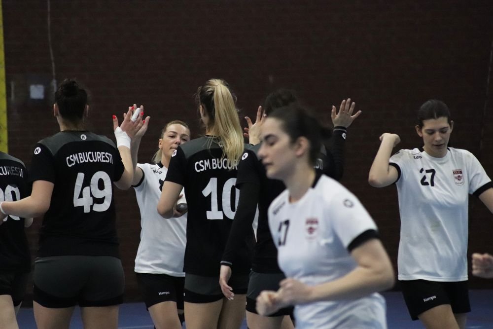 Cea mai veche handbalistă de la Rapid, salutată cu 