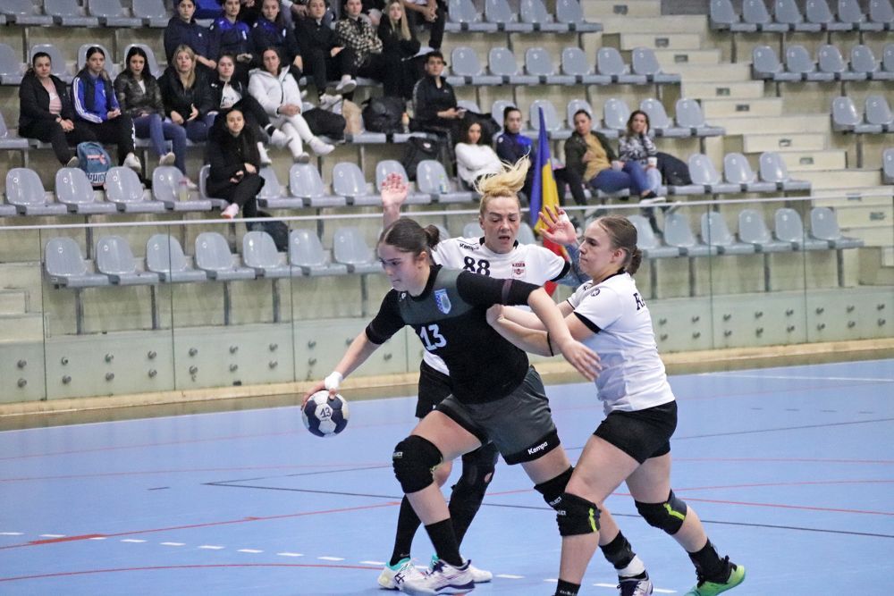Cea mai veche handbalistă de la Rapid, salutată cu