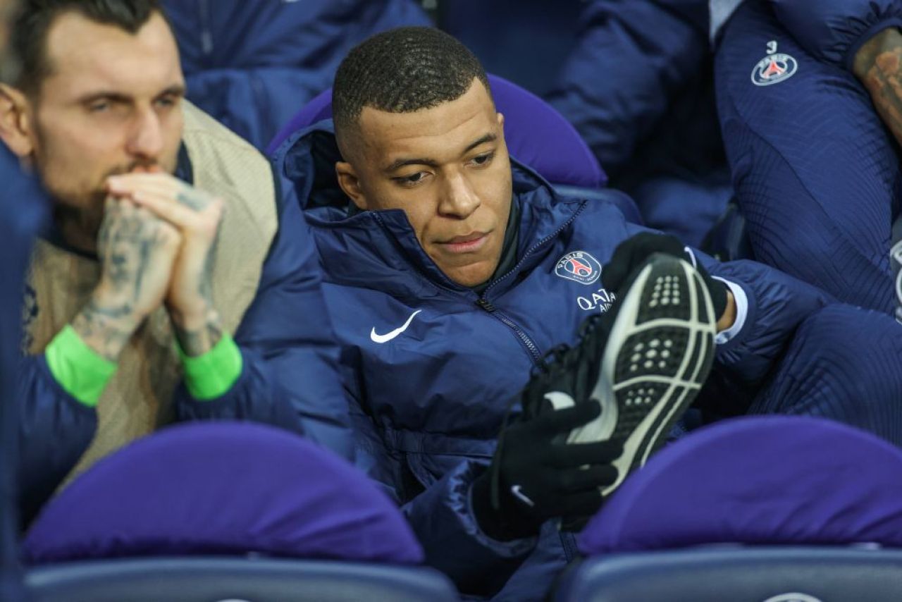 La cuțite!? Mbappe l-a chemat la o discuție între patru ochi pe Griezmann. Ce au vorbit _10