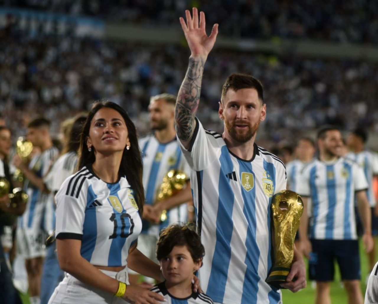 Spectacol pe El Monumental! A fost show la primul meci al Argentinei după Mondial, Messi a înscris al 800-lea gol din carieră_2