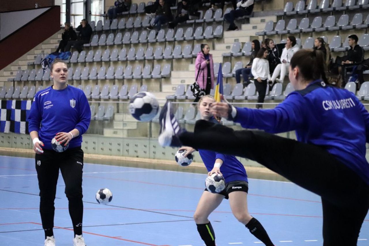Una dintre marile portărițe de handbal ale României a fost cooptată în cadrul CSM București!_5