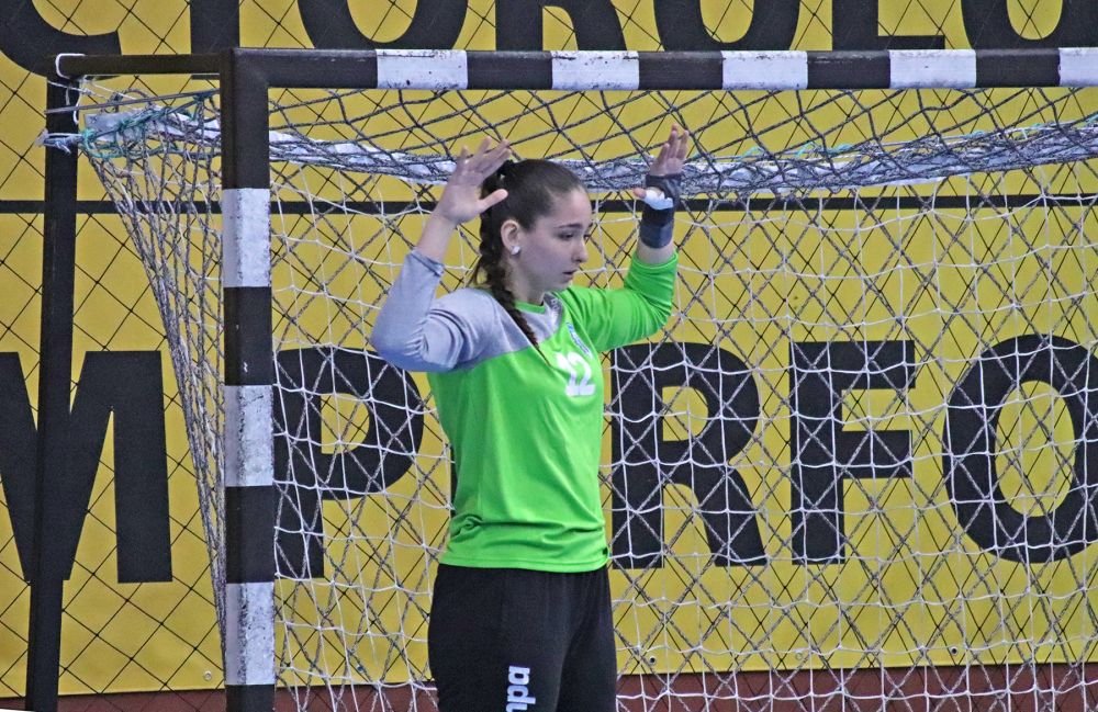 Una dintre marile portărițe de handbal ale României a fost cooptată în cadrul CSM București!_6