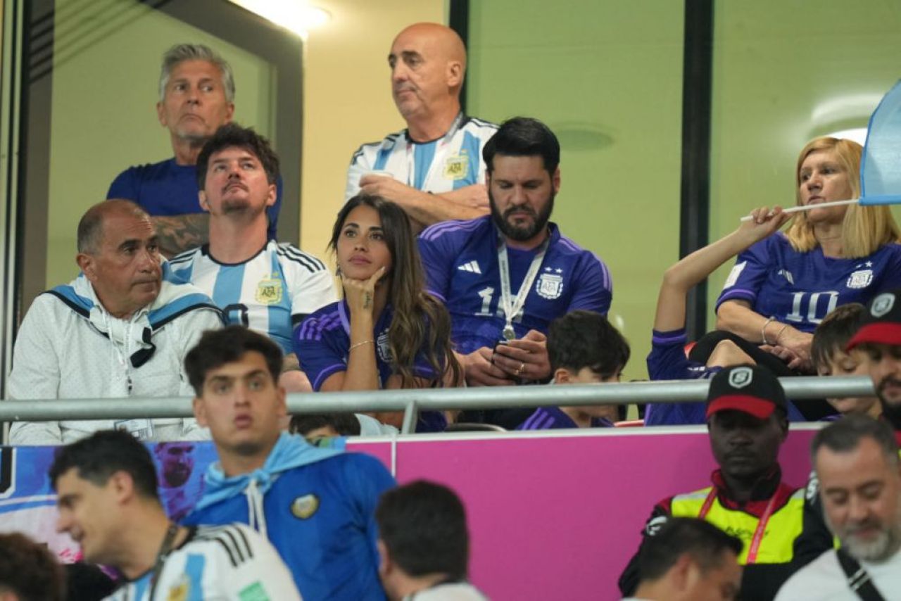 S-a dus 'blestemul'! Detaliul sesizat de toți la soția lui Messi după amicalul Argentinei: n-a mai făcut asta de la înfrângerea de la Mondial _1
