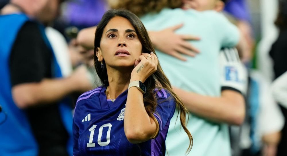 S-a dus 'blestemul'! Detaliul sesizat de toți la soția lui Messi după amicalul Argentinei: n-a mai făcut asta de la înfrângerea de la Mondial _3