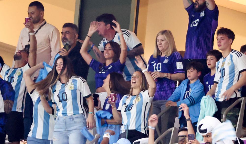 S-a dus 'blestemul'! Detaliul sesizat de toți la soția lui Messi după amicalul Argentinei: n-a mai făcut asta de la înfrângerea de la Mondial _9