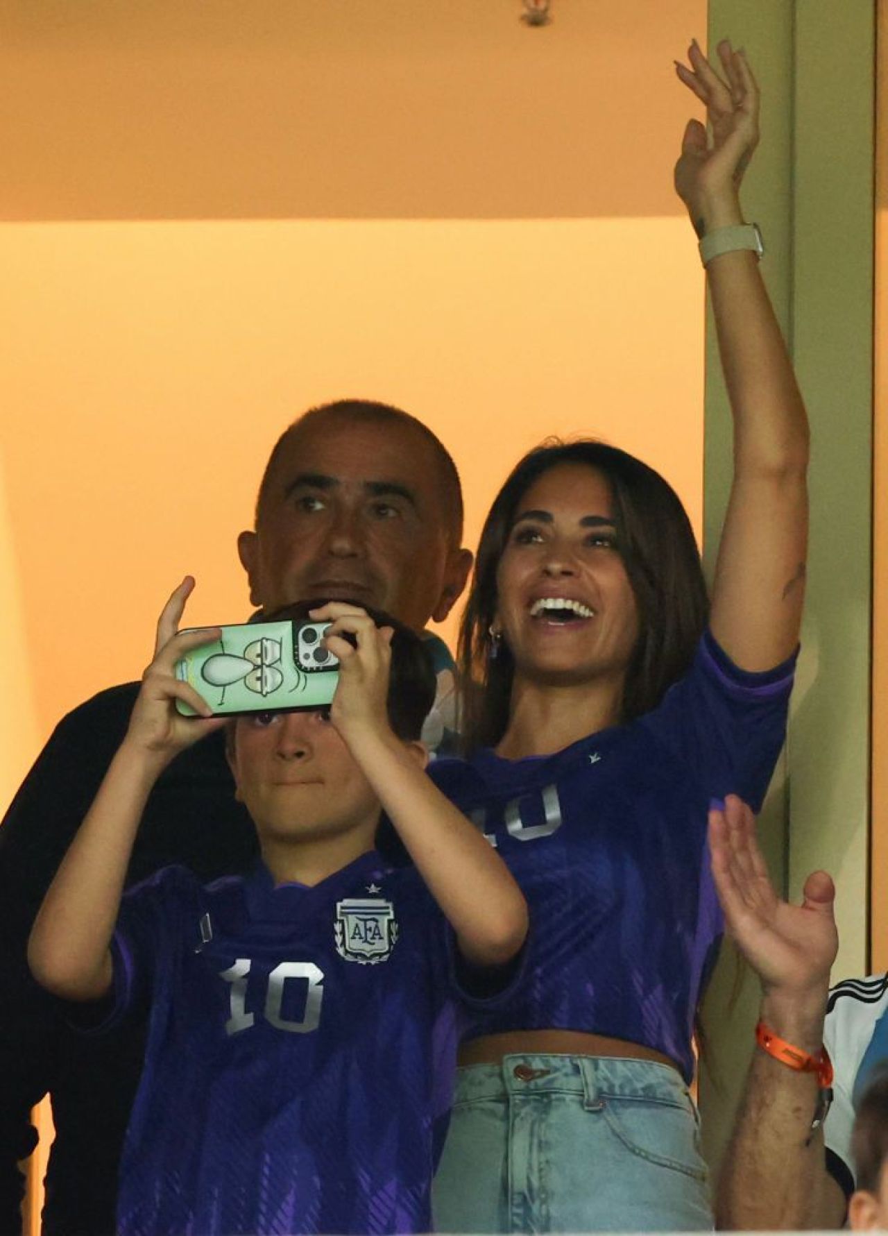 S-a dus 'blestemul'! Detaliul sesizat de toți la soția lui Messi după amicalul Argentinei: n-a mai făcut asta de la înfrângerea de la Mondial _13