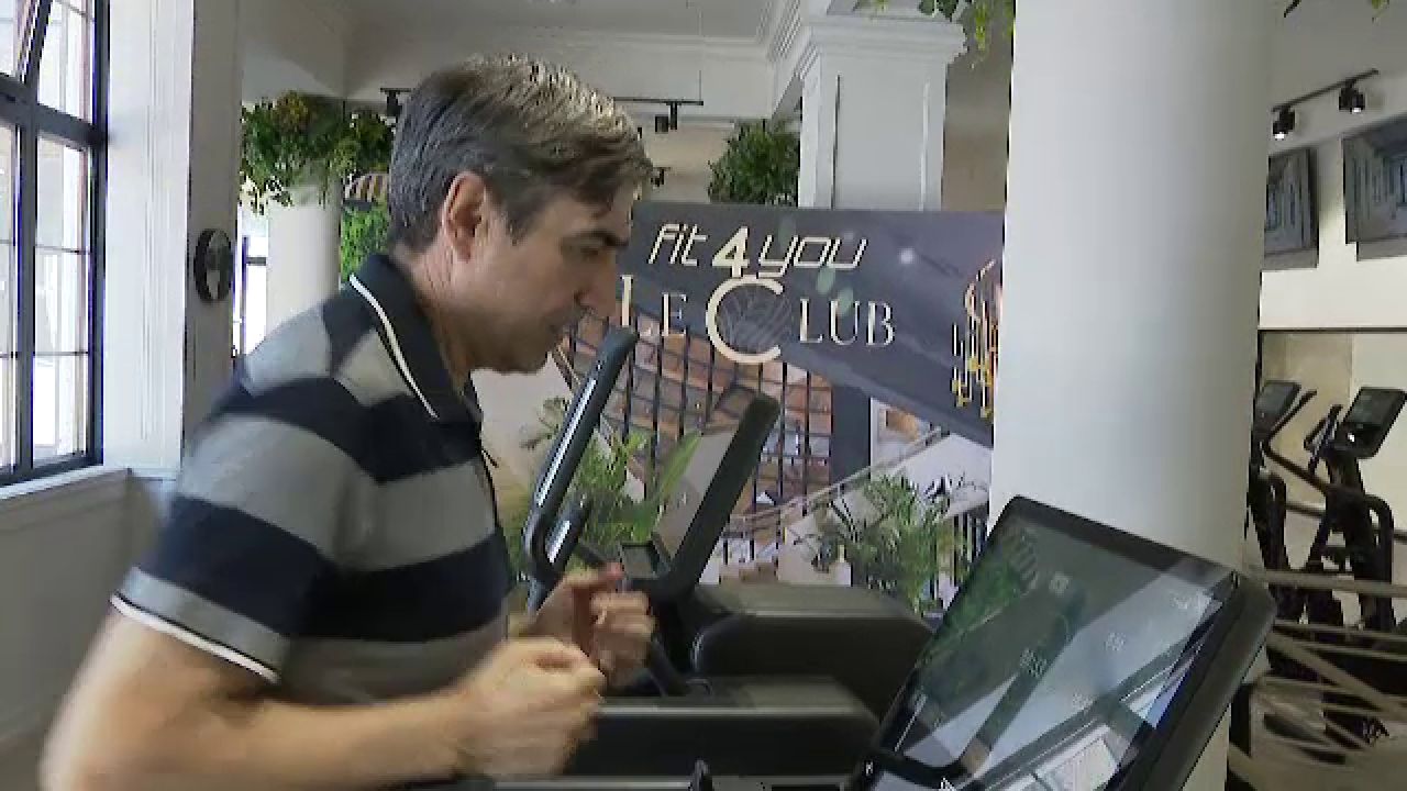 Vârsta chiar e doar un număr în cazul lui! Imagini de senzație cu Victor Pițurcă în sală! Cum se antrenează la 66 de ani fostul selecționer _2